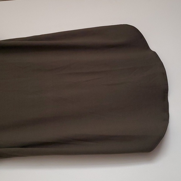 *NWT* olive green flutter sleeves top - Picture 10 of 13